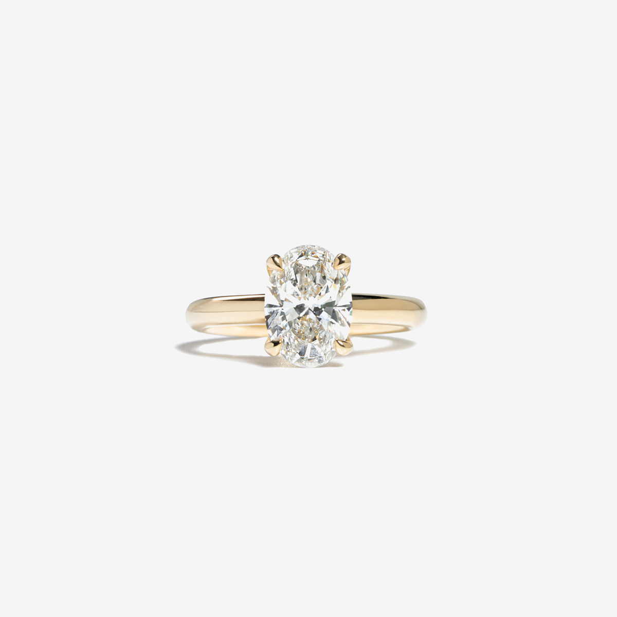 오벌 화이트 다이아몬드 4프롱 솔리테어 반지(2캐럿)